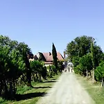 Chateau De Theon Gasthuis
