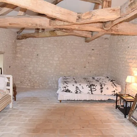 Chateau De Theon Gasthuis 4*