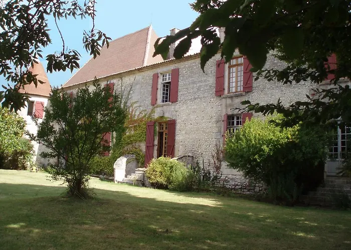 Chateau De Theon Cozes